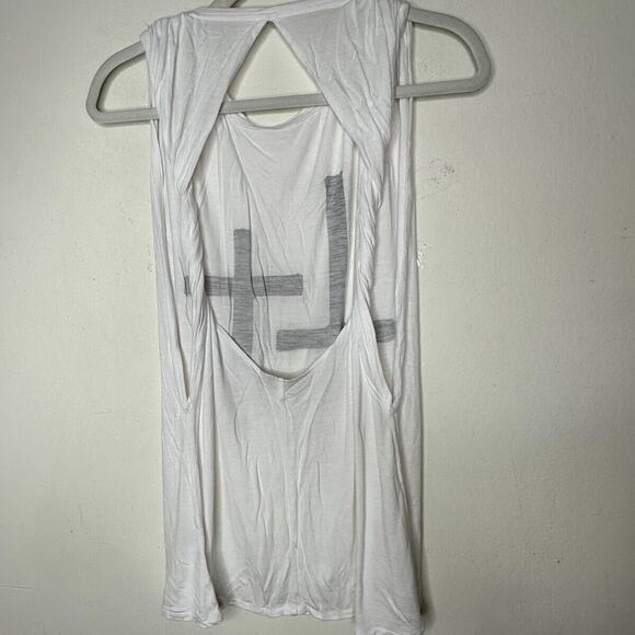RARE Stylestalker White Sleeveless Crew Neck Cross Twisted Open Back Tee Size 8 - Picture 6 of 12
